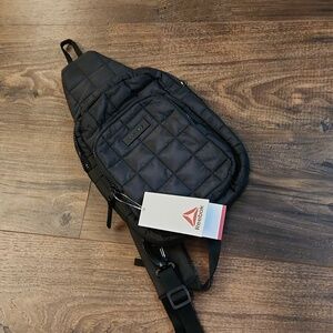 NEW Reebok Comet Crossbody Bag